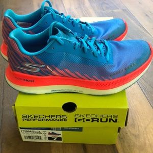 Sketchers Running shoes